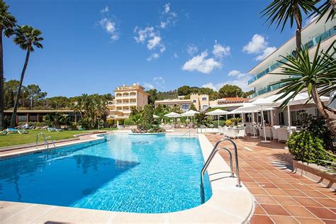 Hotels in Paquera from $35 .